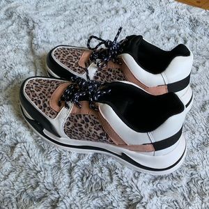 CHEETAH PRINT SNEAKERS 🐆💕